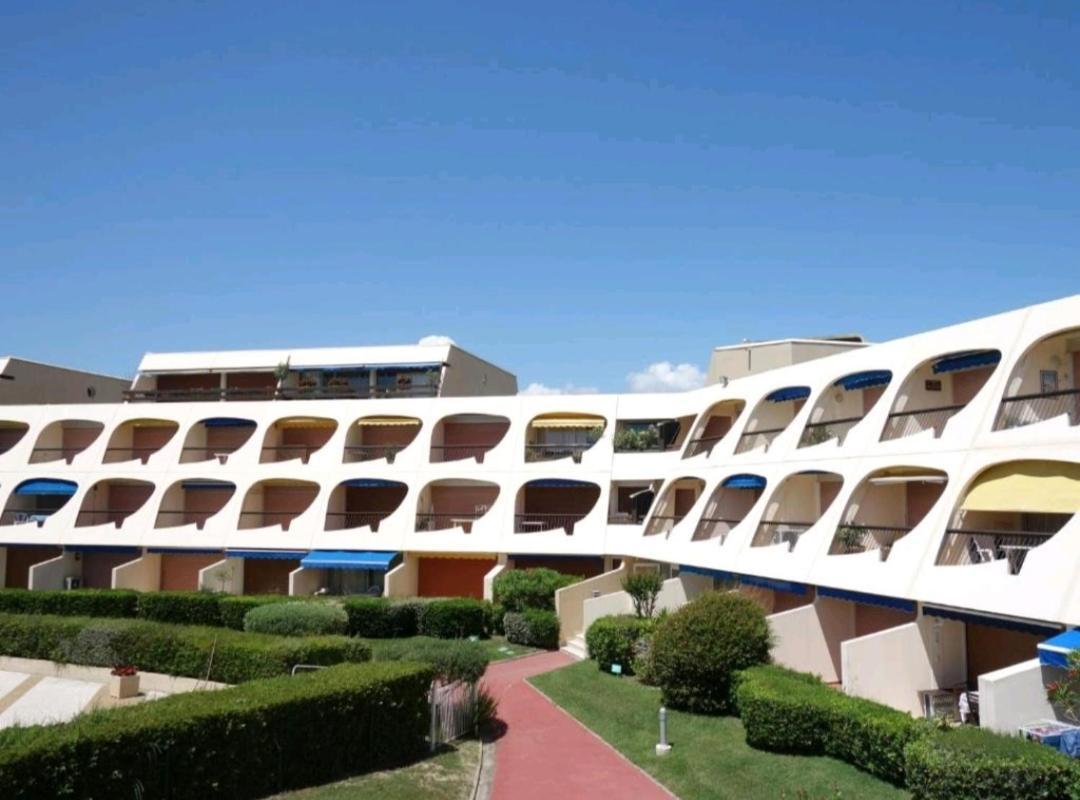 Studio Avec Loggia Entre Port, Plage Et Piscine Le Grau-du-Roi Ngoại thất bức ảnh