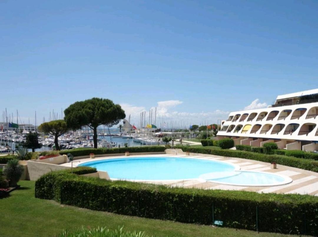 Studio Avec Loggia Entre Port, Plage Et Piscine Le Grau-du-Roi Ngoại thất bức ảnh