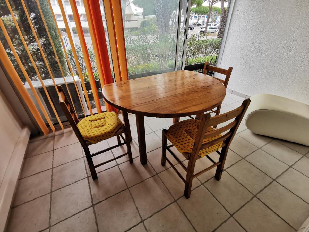 Studio Avec Loggia Entre Port, Plage Et Piscine Le Grau-du-Roi Ngoại thất bức ảnh