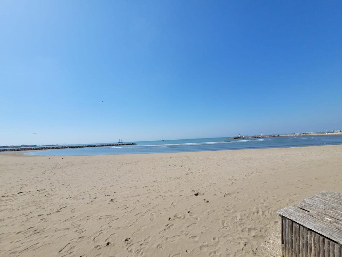 Studio Avec Loggia Entre Port, Plage Et Piscine Le Grau-du-Roi Ngoại thất bức ảnh